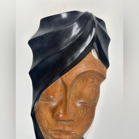 Carved Wooden Sculpture Womans Face - Picture 4 of 9